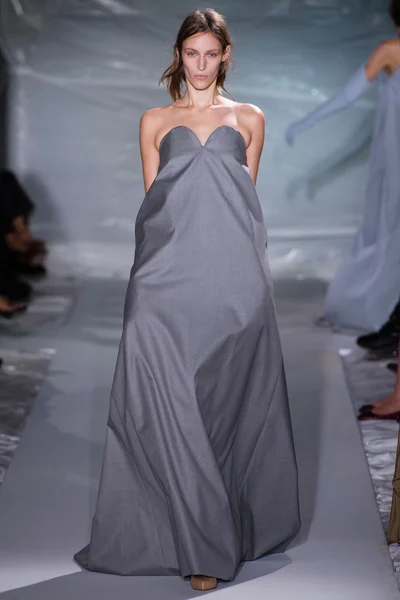 Look 28